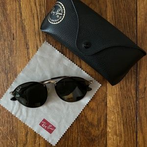 Round Polarized Ray-Bans with case and cloth